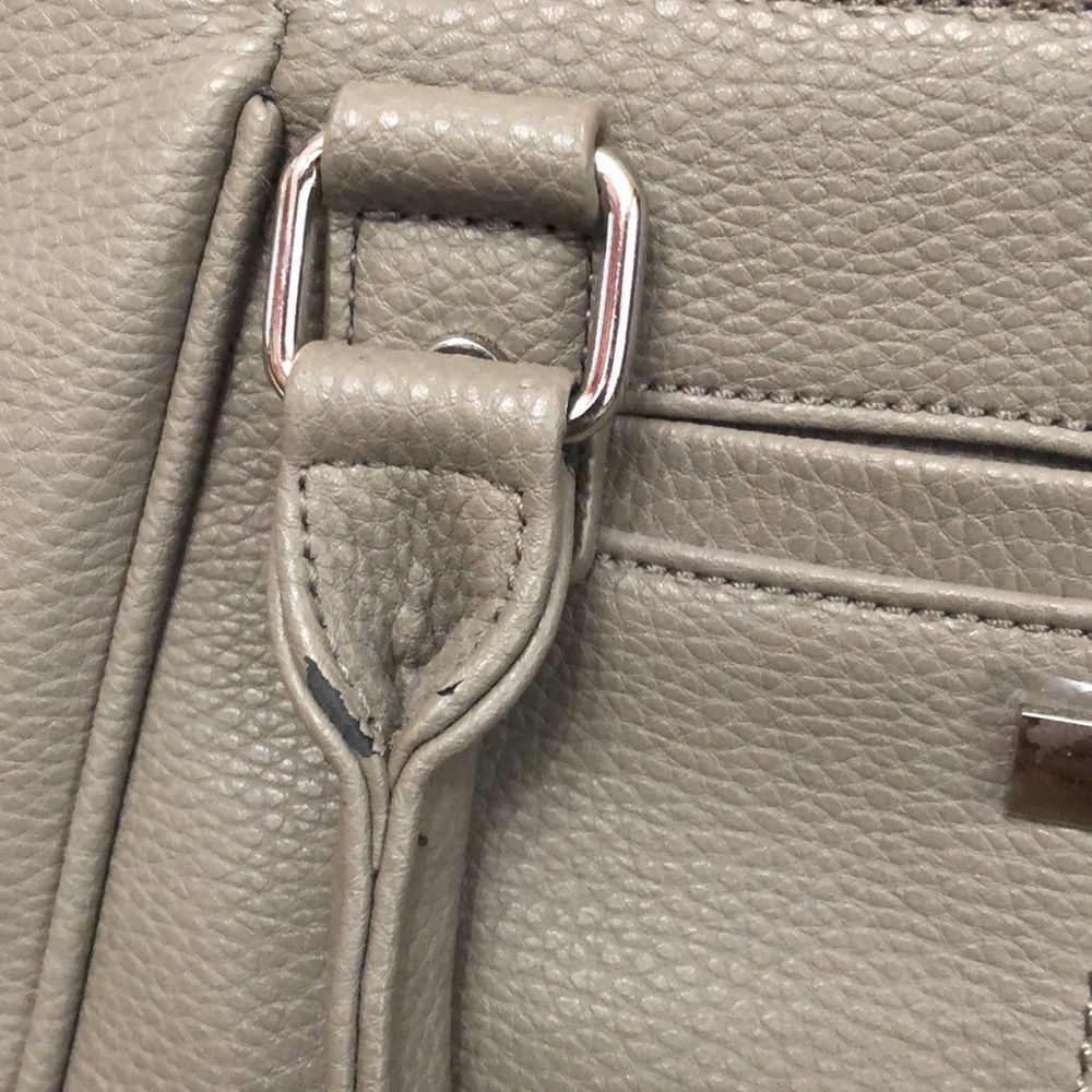 Thirty One Mini Diamond District Tote Purse in Putty Snake Jewell by thirty-one - Picture 14 of 17